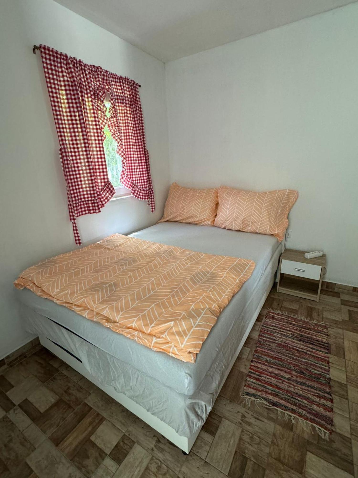 Studio Apartments Mt Šmrika Esterno foto