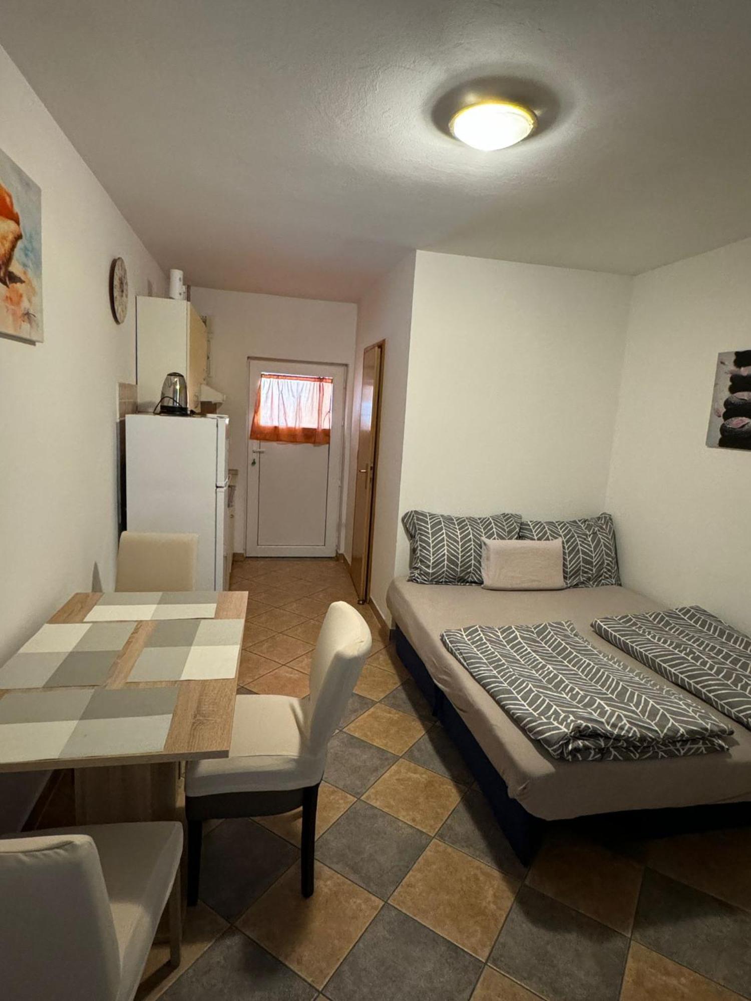 Studio Apartments Mt Šmrika Esterno foto