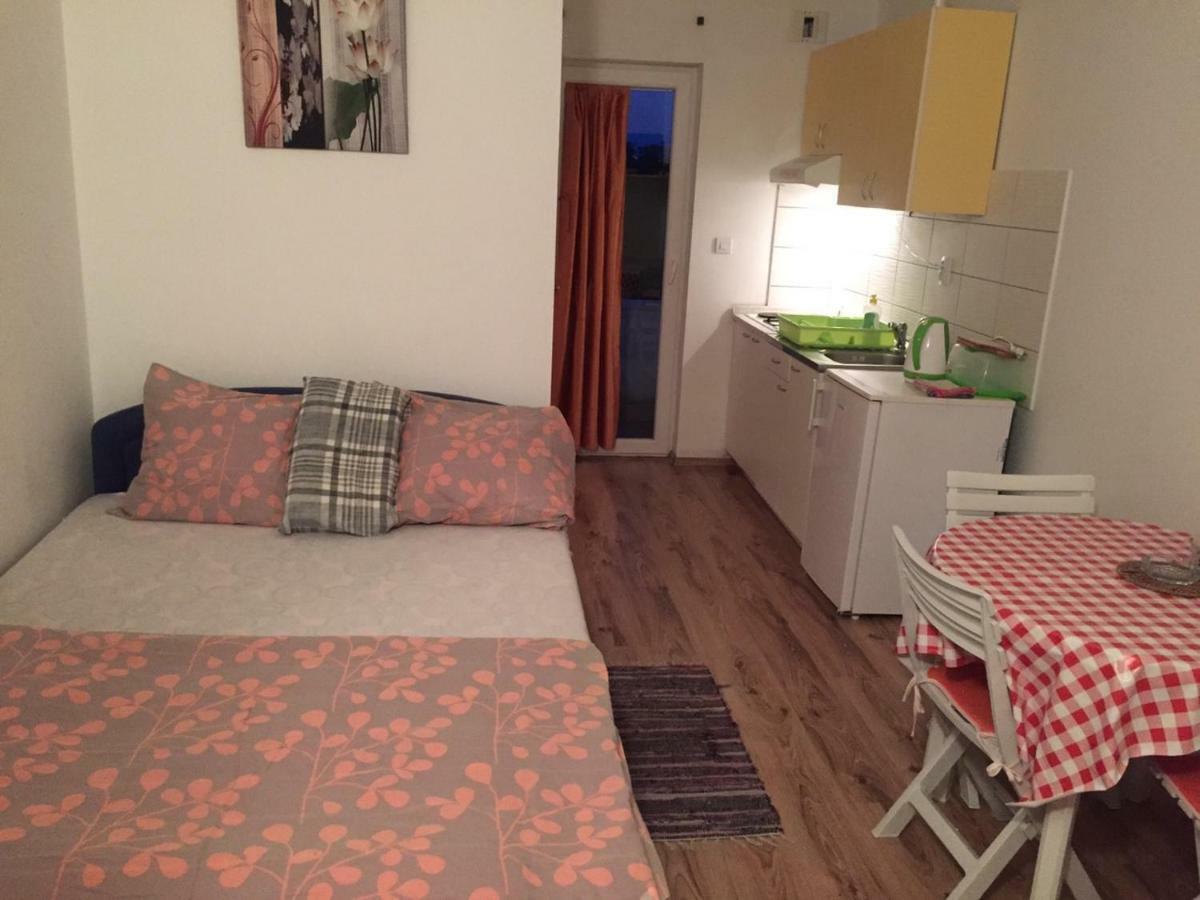 Studio Apartments Mt Šmrika Esterno foto